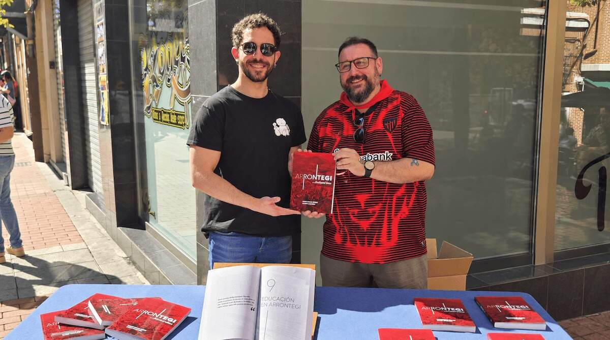 Aitor Castelo eta Koldobika López: “Errontegiren historiak pasadizo eta gertaera harrigarri asko ezkutatzen ditu” · enbarakaldo.com
