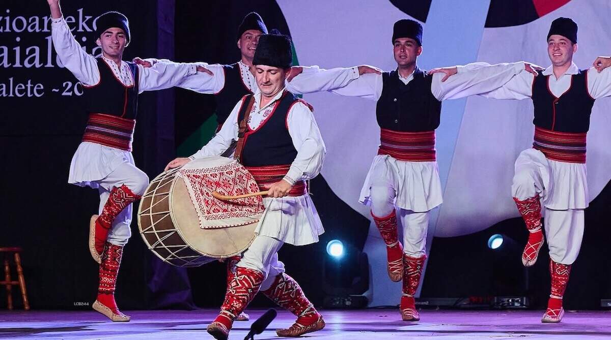 Portugaleteko '51. Nazioarteko Folklore Jaialdiaren' egitaraua Portugaleteko '51. Nazioarteko Folklore Jaialdiaren' egitaraua · enportugalete.com